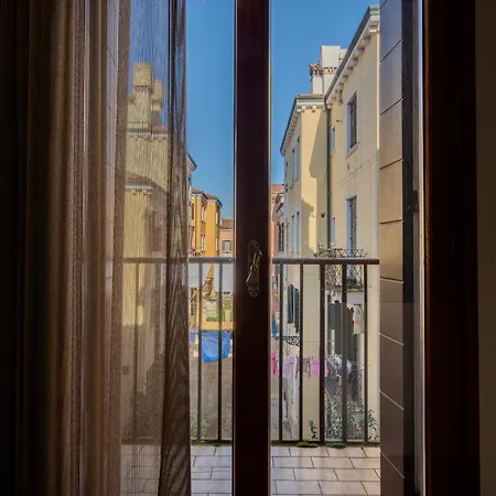 Vista Canale * Venedik
