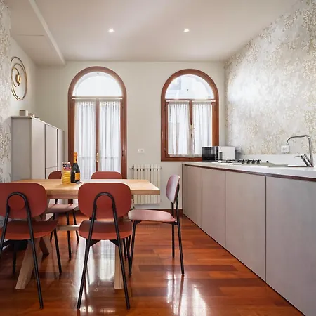 Vista Canale Apartment Venice
